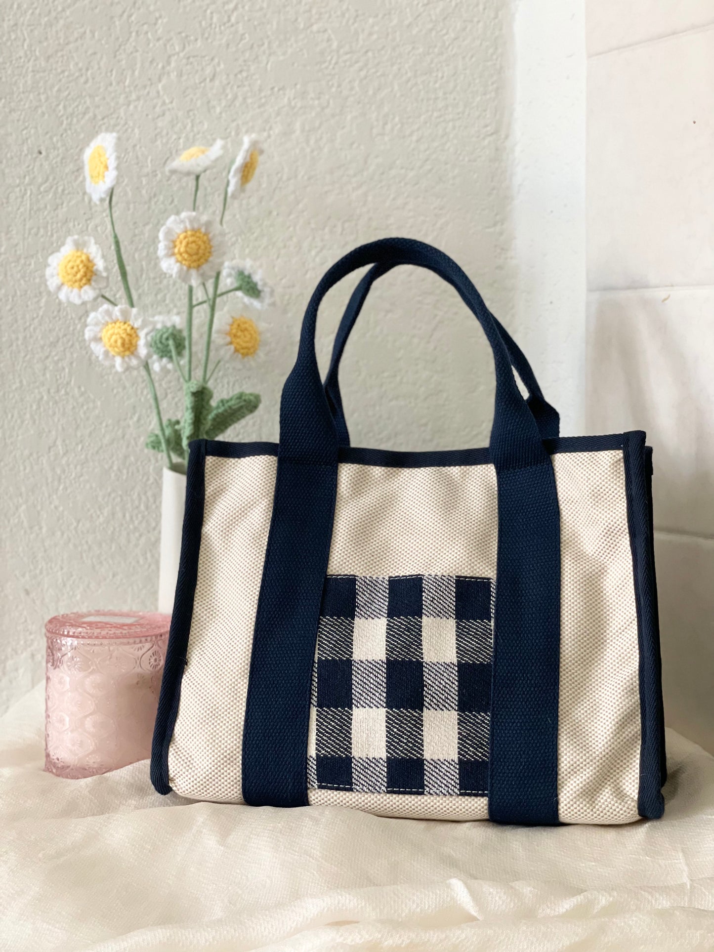 Medium Tote bag